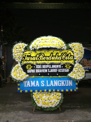 Papan Bunga Duka di Mandonga